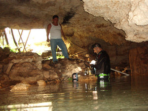 Uchbne Bel Ha Cave
